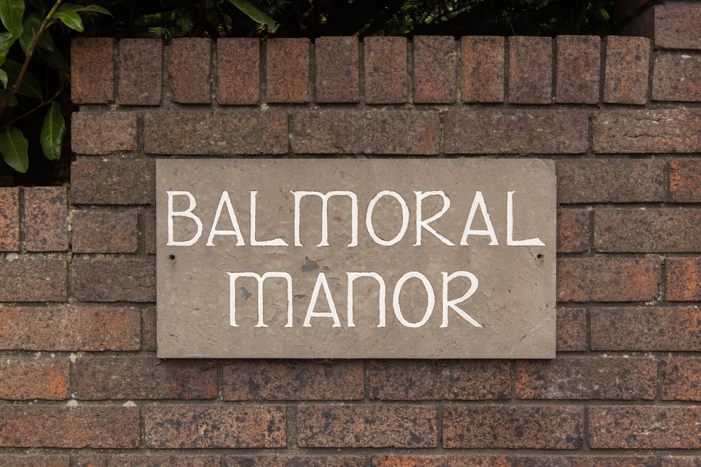 Apt 2  Balmoral Manor