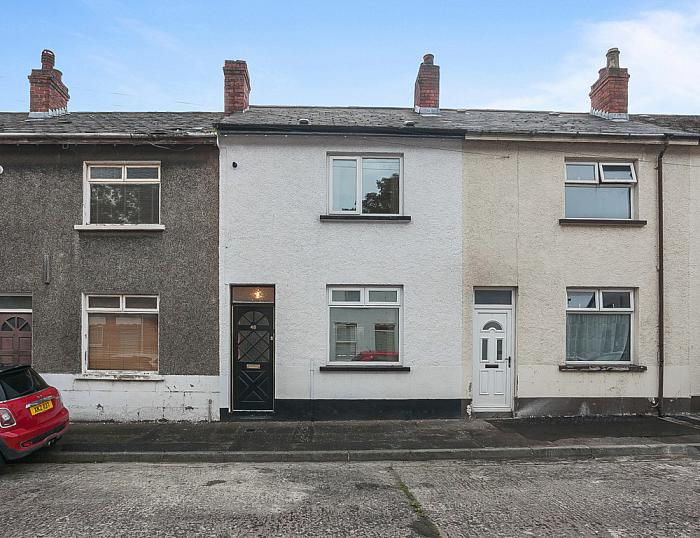 48  Moonstone Street, Belfast