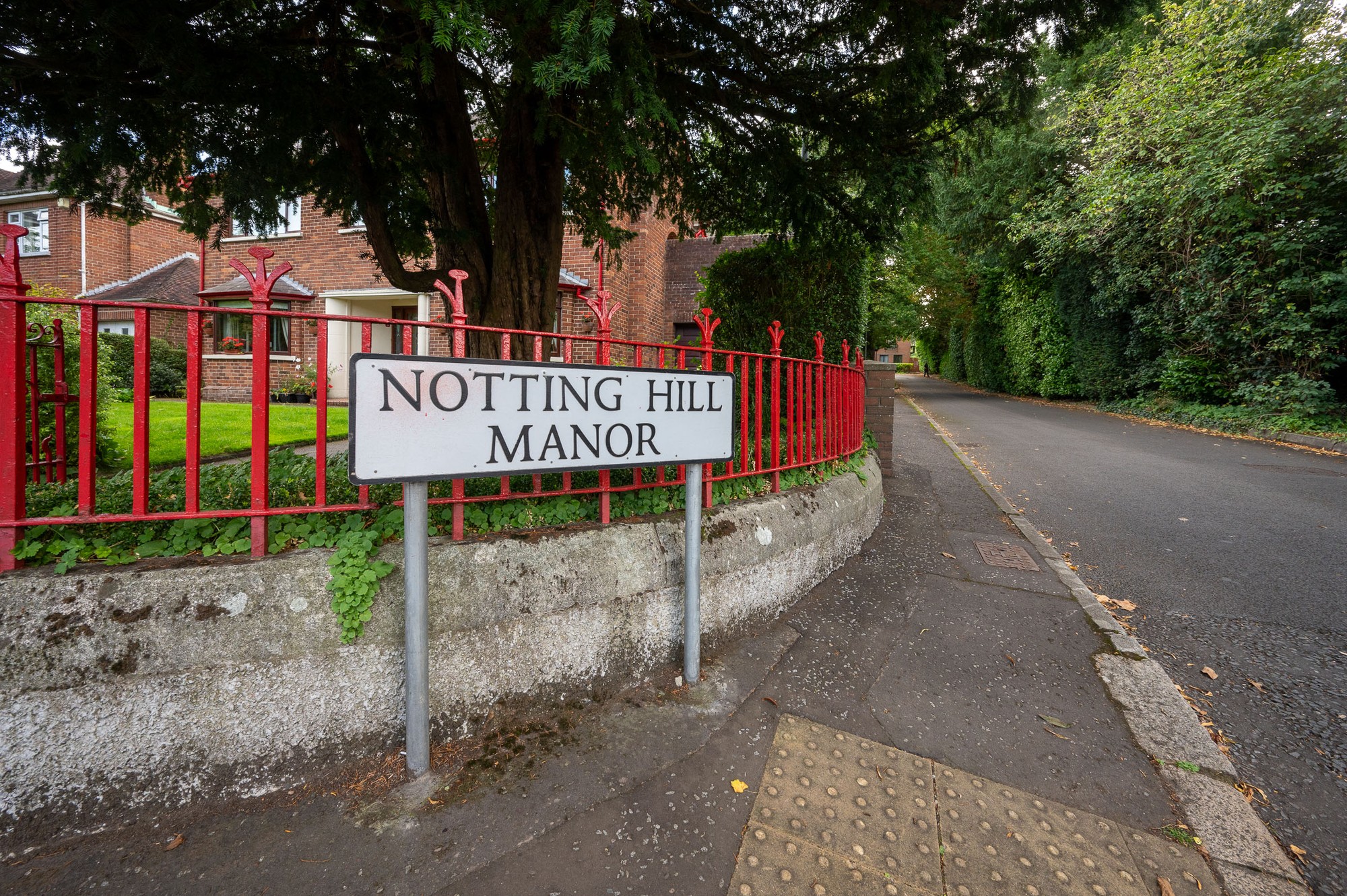 8 Nottinghill Manor