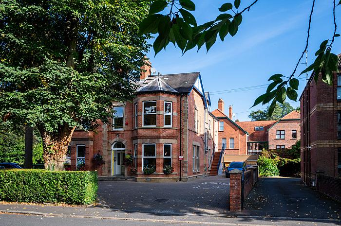 2B, 2 Deramore Drive, Belfast