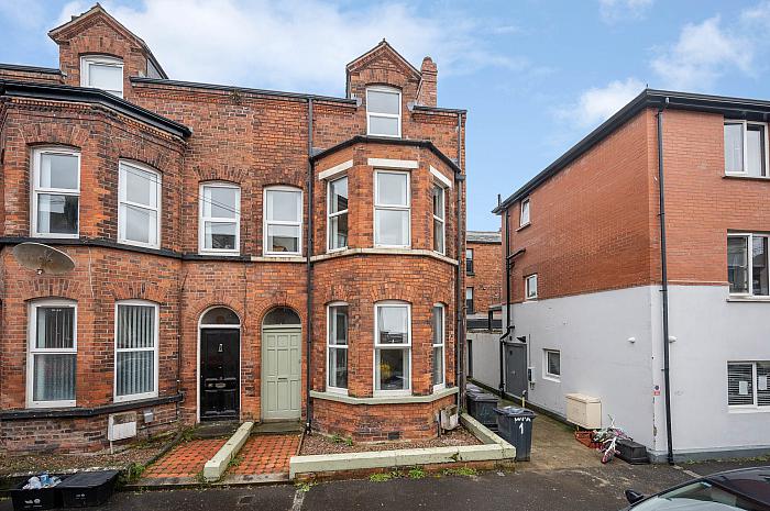 1 Wellington Park Avenue, Belfast
